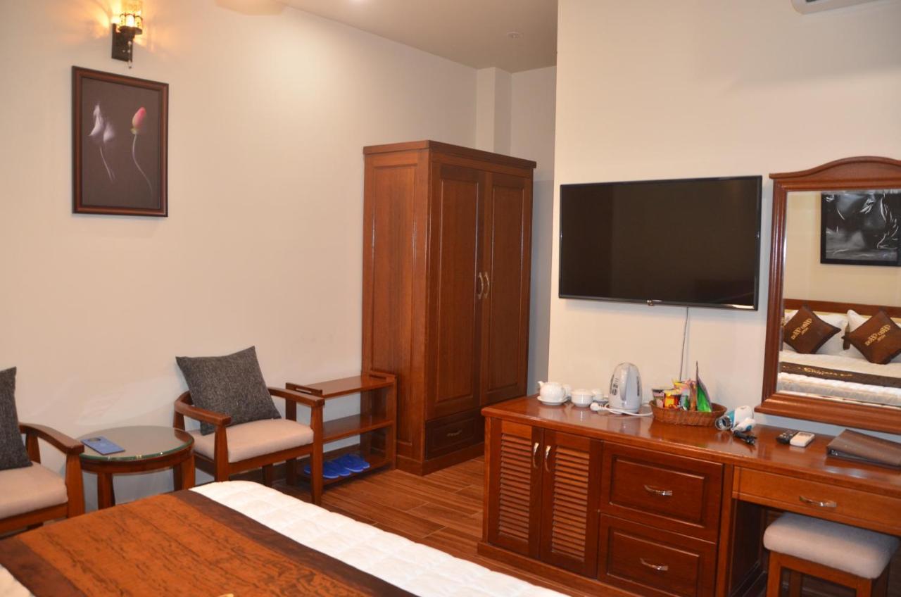 Hào Hoa Hotel Kon Tum Esterno foto