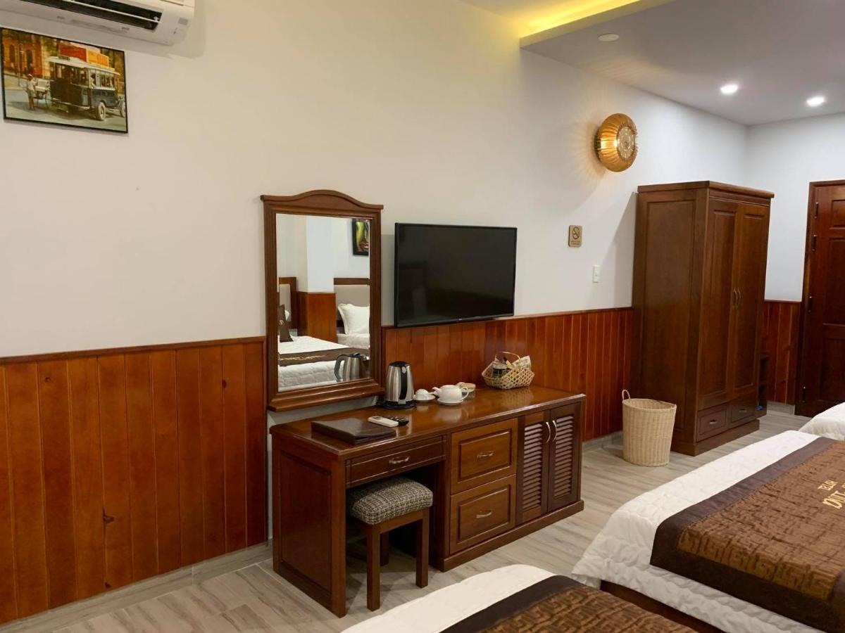 Hào Hoa Hotel Kon Tum Esterno foto