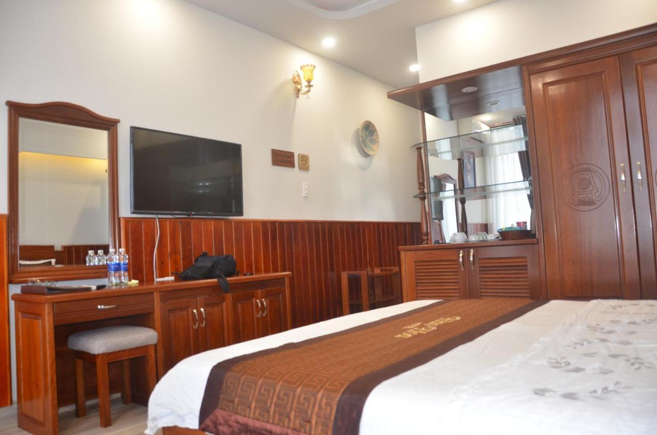 Hào Hoa Hotel Kon Tum Esterno foto