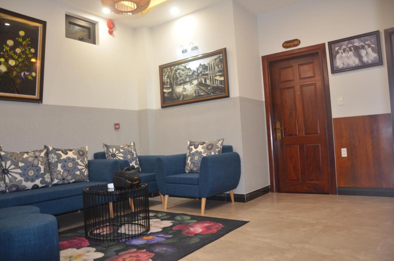 Hào Hoa Hotel Kon Tum Esterno foto